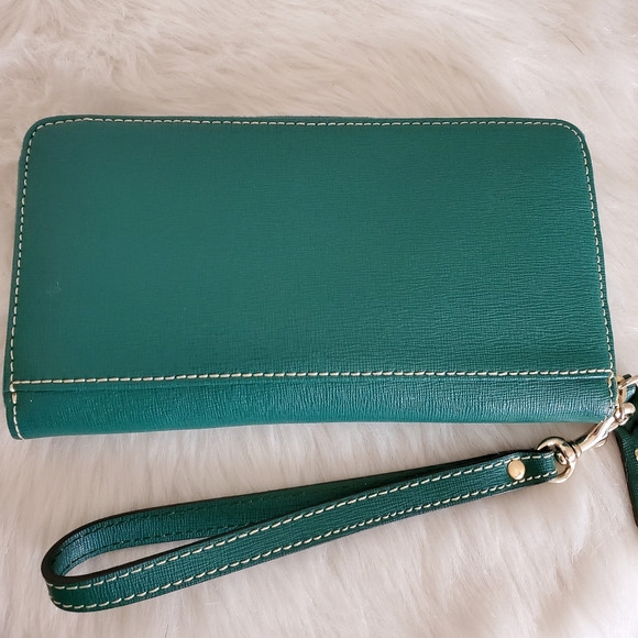 Dooney & Bourke Saffiano large zip around wallet - Picture 2 of 9